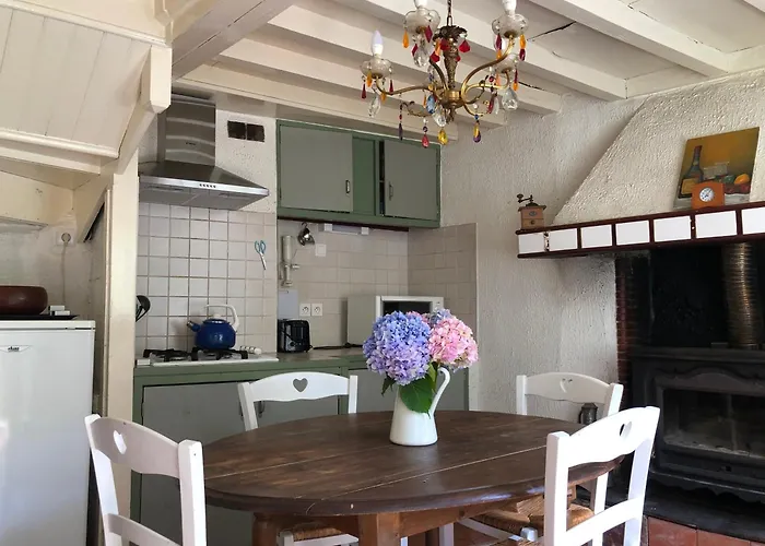 Les Volets Verts * Miraval-Cabardes